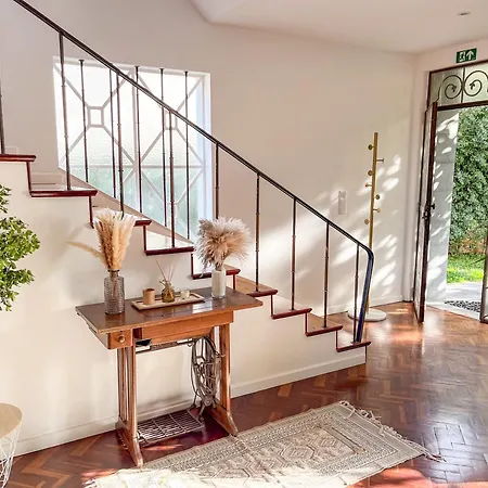 Homestay szállás Sunny Double In 4br With Ac, Sea View Balcony, Workspace