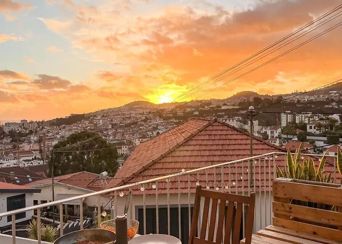 民宿 Sunny Double In 4br With Ac, Sea View Balcony, Workspace 丰沙尔