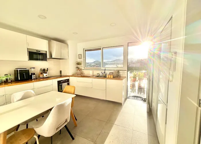 民宿 Sunny Double In 4br With Ac, Sea View Balcony, Workspace