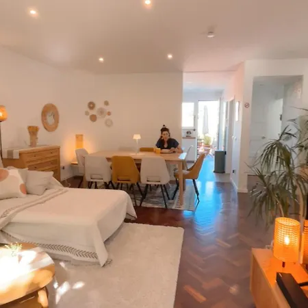 Sunny Double In 4br With Ac, Sea View Balcony, Workspace * Funchal (Madeira)