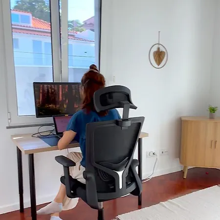 Проживание в семье Sunny Double In 4br With Ac, Sea View Balcony, Workspace *