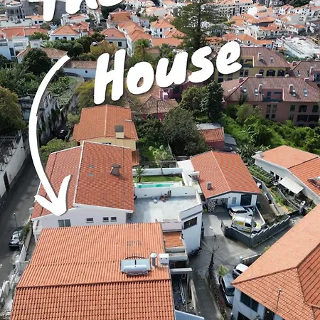 Sunny Double In 4br With Ac, Sea View Balcony, Workspace Privatunterkunft Funchal (Madeira)