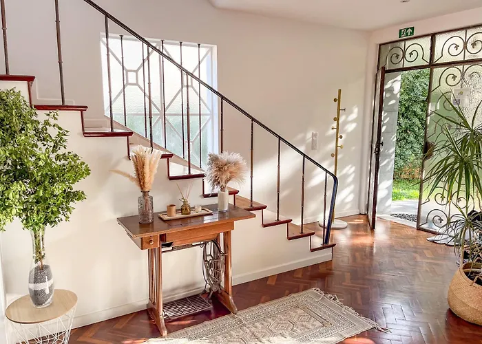 Ubytování v soukromí Sunny Double In 4br With Ac, Sea View Balcony, Workspace