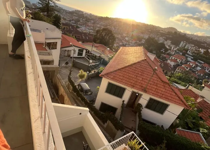 Privatunterkunft Sunny Double In 4br With Ac, Sea View Balcony, Workspace *