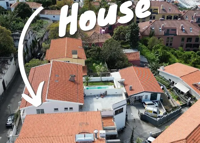 Sunny Double In 4br With Ac, Sea View Balcony, Workspace Privatunterkunft Funchal (Madeira)