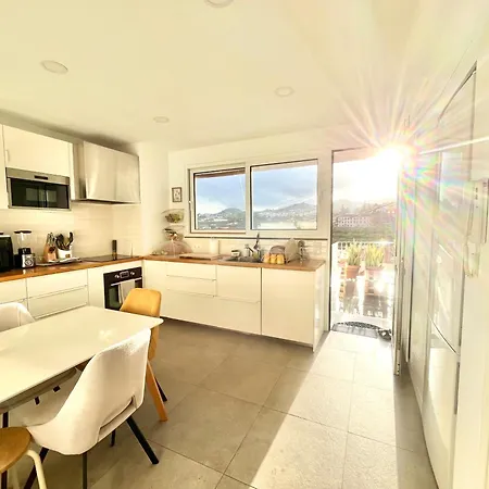 בית אירוח Sunny Double In 4br With Ac, Sea View Balcony, Workspace